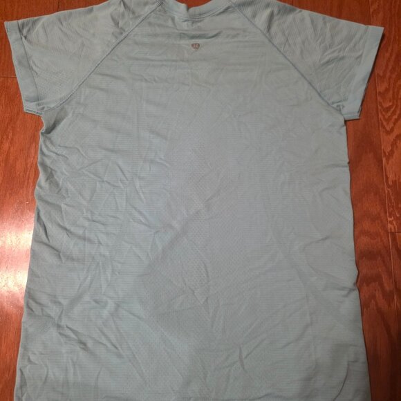 Light blue lululemon swiftly Tech tee 10 - Picture 3 of 4